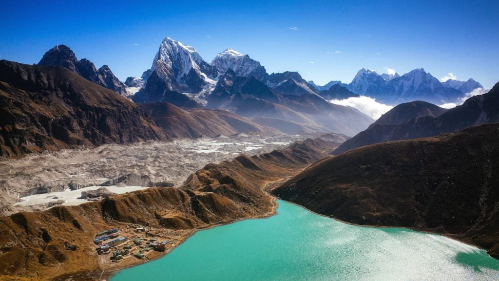 Everest base camp trek with Gokyo Lake