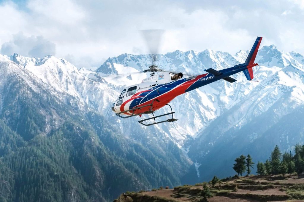 helicopter crash in Everest
